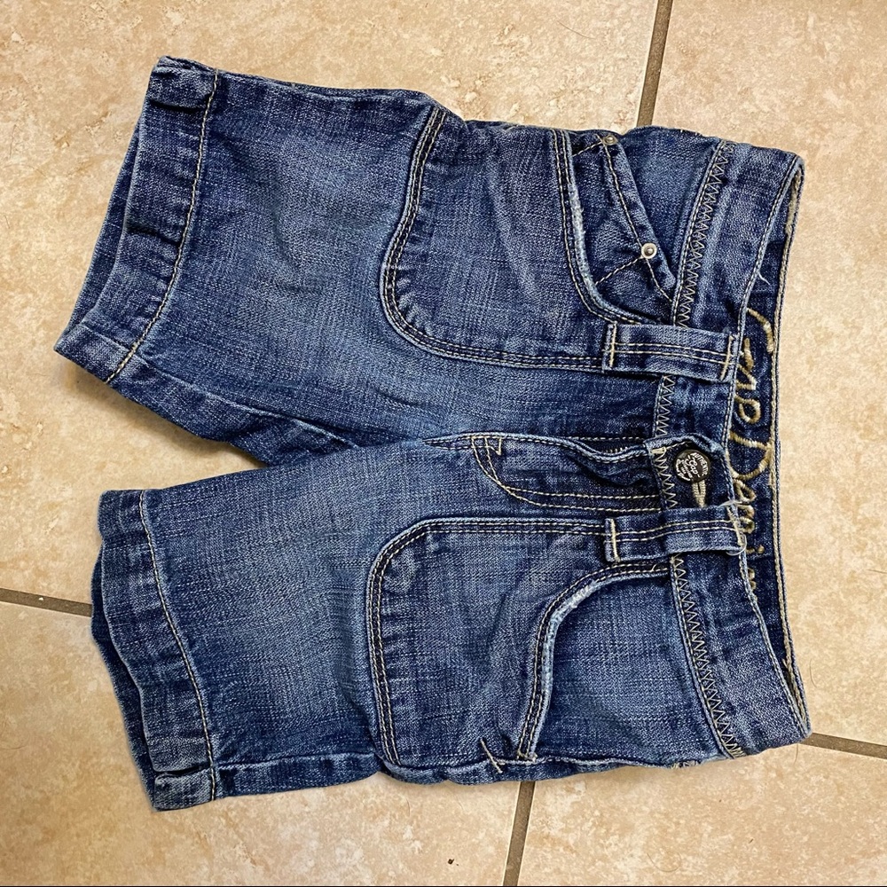 Gap Slim Fit size 5 Bermuda jean shorts